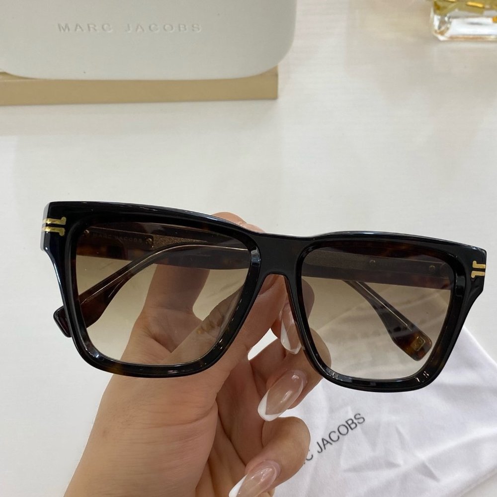 Marc Jacobs women’s square sunglasses